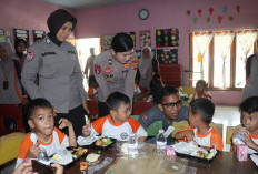 Dukung Program Makan Bergizi : Si Limas Polres Prabumulih Sambangi TK Amanda !