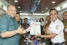 PT KAI Divre III Terima 55 Sertifikat Dari BPN Kabupaten Muara Enim