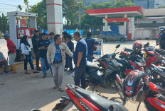 Motor Mendadak Mogok, Puluhan Warga Datangi SPBU Patih Galung