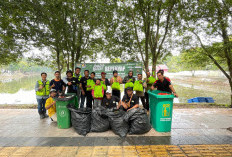 Bucubucu Gelar Aksi Bersih di Taman Adipura