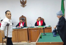 Deliar Dituntut 8 Tahun