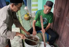 Jalankan Tradisi Bagikan Bubur Selama Ramadhan
