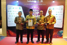  Bupati OKU dan BPR Baturaja Bawa Pulang 3 Trofi TOP BUMD 2026