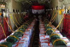 TNI Terjunkan Bantuan Logistik untuk Warga Gaza    