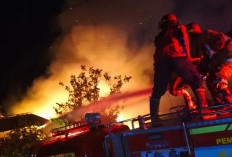 Ditinggal Berdagang, Rumah Hangus Terbakar