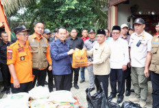 Pj Gubernur Sumsel Salurkan Bantuan dan Imbau Masyarakat Jaga Lingkungan