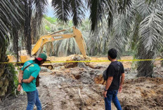Sumur Minyak Ilegal Kali Berau Semburkan Air Tidak Henti
