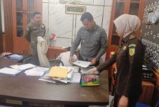 Penyidik Kejari Muba Geledah 3 Ruangan di Pemkab Muba dan Rumah Pribadi Yudi Herzandi