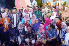 Tim Kesenian Muara Enim Pukau Menparekraf Sandiaga Uno di Festival Sriwijaya 2024