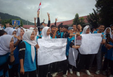 Ratusan Pelajar SMKN 1 Lubuklinggau Demo : Tuntut Penindakan terhadap Oknum Guru Olahraga Diduga Cabul