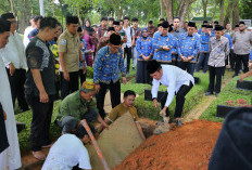 Ratu Dewa Pimpin Pelepasan Jenazah Asisten I Setda Palembang Secara Kedinasan