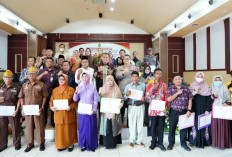Serahkan Daops dan Insentif TW I, Arlan : Akan Kita Naikkan 100 Persen Persen  !