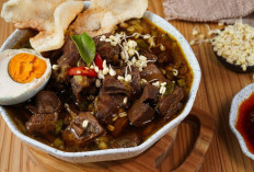 Sensasi Kuliner Nusantara: Rawon, Sup Daging Khas Jawa Timur yang Menggoda Selera