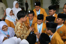 Gibran Tegaskan Komitmen Perkuat Pendidikan Santri