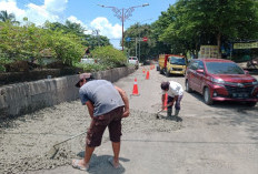 Jalan Nasional Rusak : Dinas PUPR Muara Enim Lakukan Perbaikan Darurat !
