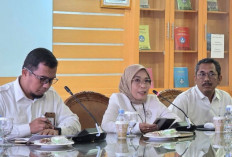 Kemendikdasmen Pastikan Guru Honorer Tetap Mengajar