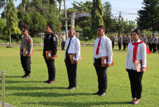Kapolres OI Beri Penghargan Anggotanya, Ini Prestasi Mereka!