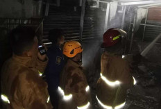 Kebakaran Hebohkan Warga Prabumulih, Rumah Mantan Pegawai Rutan di Belakang Alfamart Sukajadi Terbakar
