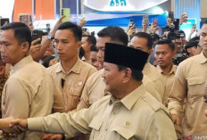 Presiden Prabowo Ancam Copot Pejabat Jika Tak Mau Sederhanakan Regulasi