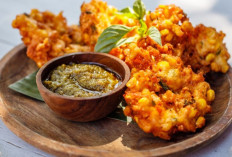 Bakwan Jagung, Jajanan Tradisional yang Tetap Diminati di Tengah Gempuran Kuliner Modern