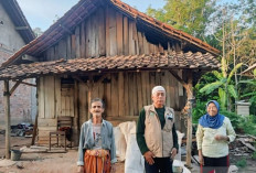 Baznas Ogan Komering Ulu Renovasi Rumah Tidak Layak Huni