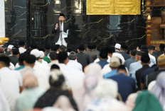 Bupati Ogan Ilir Panca Wijaya Akbar Shalat Ied di Masjid Agung An-Nur