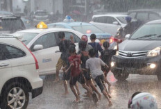 IDAI Anjurkan Mandi Air Hangat Setelah Kehujanan untuk Cegah Penyakit