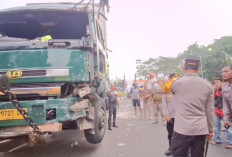 Truk Kontainer Ugal-Ugalan : Sopir Diamuk Massa, Polisi Pastikan Sopir Pakai Narkoba !