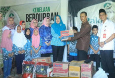 Ketua TP KK Prabumulih Hj inda Arlan Serahkan Bantuan Sembako untuk Anak-Anak Panti Asuhan