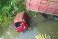 Truk Tanah Terjun Bebas ke Sungai di Musi Rawas : Polisi Beber Kronologi Kejadian dan Kondisi Sopir ! 