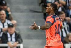 Brace Rashford Bawa Barca Bungkam Newcastle