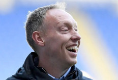 Leicester Depak Pelatih Steve Cooper