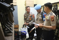 Pengawasan Ketat! Bid Propam Polda Sumsel Pastikan Senpi Polres Muba Lengkap, Bersih, dan Siap Operasional