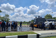 Aksi Unjuk Rasa Depan Kantor Pemkot Prabumulih Ricuh, Polres Kerahkan Ratusan Personel dan Mobil Water Canon