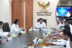 Gubernur Herman Deru Simak Paparan Program Strategis Bupati OKU Selatan Tahun 2025