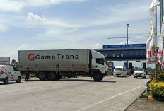 Sejumlah Kendaraan Sumbu 3 Hendak Masuk Gerbang Tol Kayuagung Diminta Putar Balik