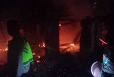 Rumah Panggung di Lebung Bandung Ludes Terbakar, Kerugian Capai Rp300 Juta