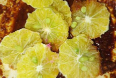 Rujak Jeruk : Sensasi Segar Pedas yang Kian Diminati Masyarakat