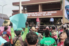 Tuntut Keadilan Tarif : Driver Ojol  Desak UU Transportasi Online !