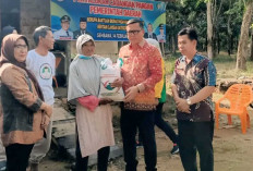 Pemkab Banyuasin Salurkan Bantuan Cadangan Pangan untuk Warga Sembawa