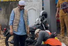 Ngabuburit Sambil Kerja, Bupati OKU Pastikan Jalan Berlubang Mendapat Perhatian