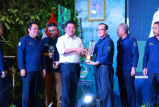 Bangun Kesadaran Kolektif Kurangi Polusi Plastik