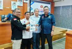 Dua Calon Mundur : Sigit Terpilih Aklamasi Sebagai Ketua PWI Muaraenim !