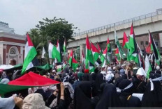 Antisipasi Dehidrasi Peserta Aksi Solidaritas Palestina