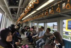 LRT Sumsel Fasilitasi Penumpang Buka Puasa di KeretaLRT Sumsel