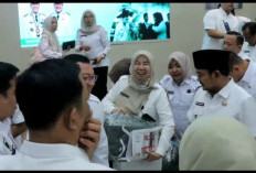 Wako Palembang Bagikan Kain Kafan di Akhir Tahun, Bentuk Tanggung Jawab Kepala OPD