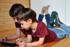 Orang Tua Perlu Literasi Digital untuk Cegah Anak Kecanduan Gadget