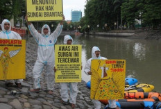 Bahaya Mikroplastik dari Sampah Pakaian Ancam Sungai dan Air Hujan