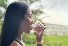 Jangan Hanya Patok Dua Liter, Pantau Warna Urine Saat Cuaca Panas