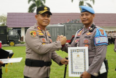 10 Personel Polres Prabumulih Terima Penghargaan Kapolres